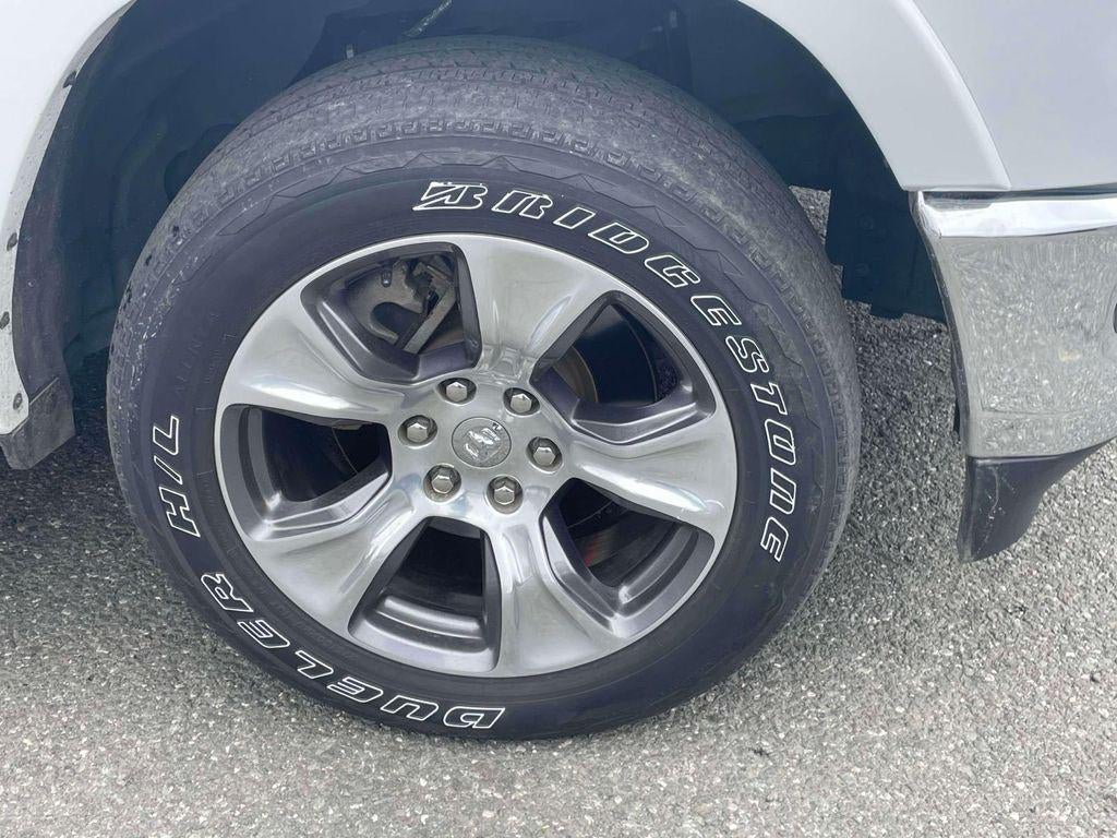 2020 RAM 1500 Laramie Crew Cab 4x4 64' Box