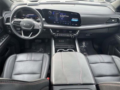 2025 Chevrolet Suburban 4WD RST