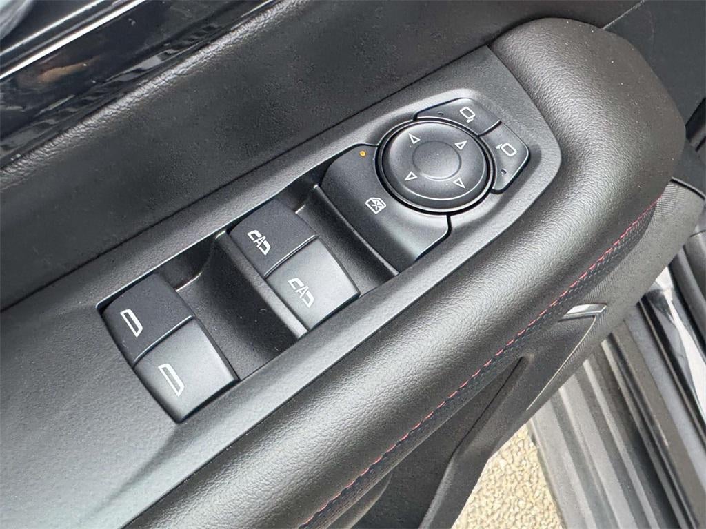 2025 Chevrolet Suburban 4WD RST