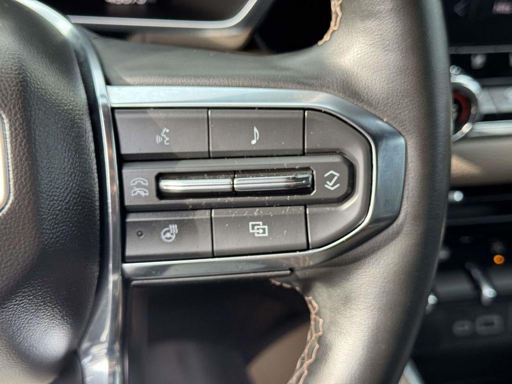 2023 GMC Canyon 4WD Crew Cab Short Box Denali