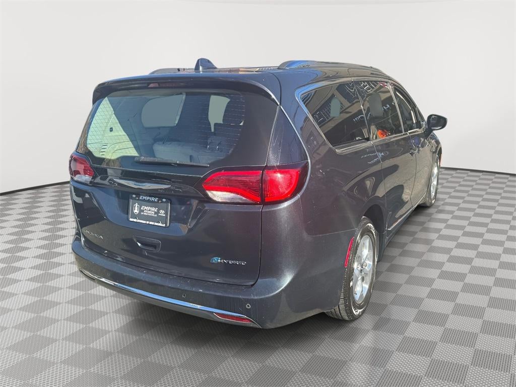 2019 Chrysler Pacifica Hybrid Touring L