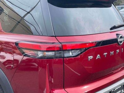 2023 Nissan Pathfinder Platinum 4WD