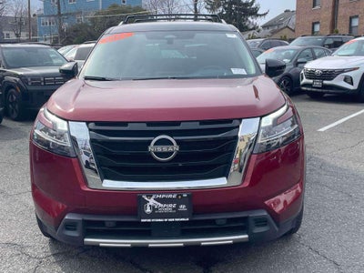 2023 Nissan Pathfinder Platinum 4WD
