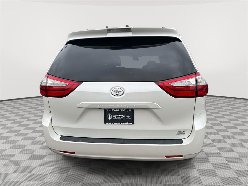 2019 Toyota Sienna XLE 7 Passenger