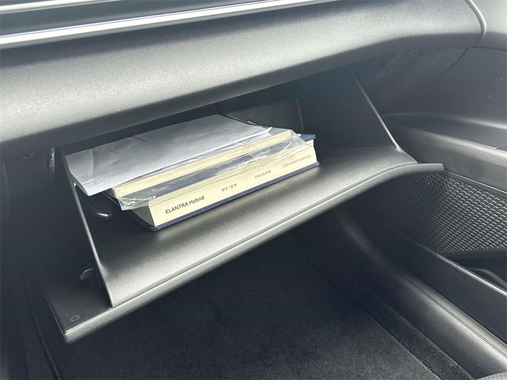 2025 Hyundai Elantra Hybrid Limited