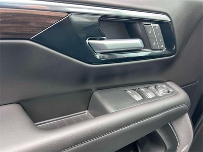 2025 Chevrolet Suburban LT