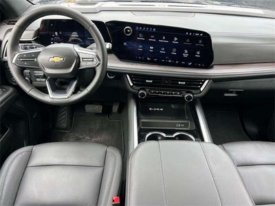 2025 Chevrolet Suburban LT