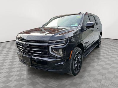 2025 Chevrolet Suburban 4WD RST