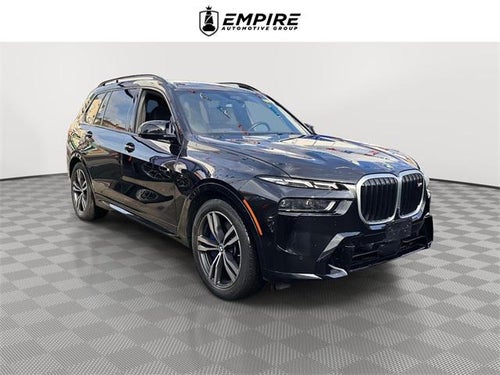 2023 BMW X7 M60i