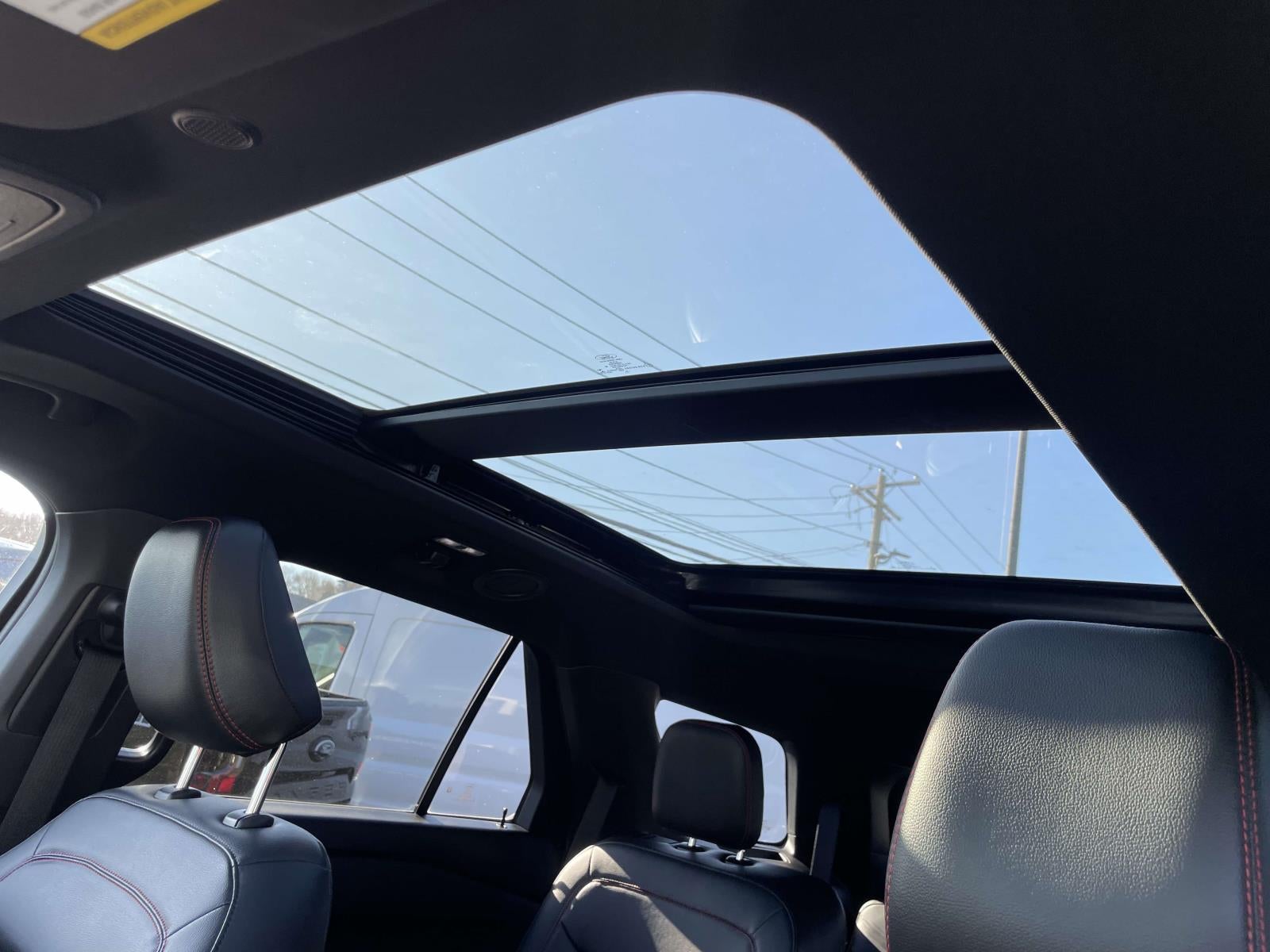 2022 Ford Explorer ST-Line