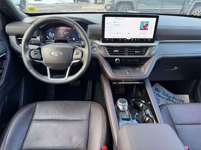 2025 Ford Explorer Platinum