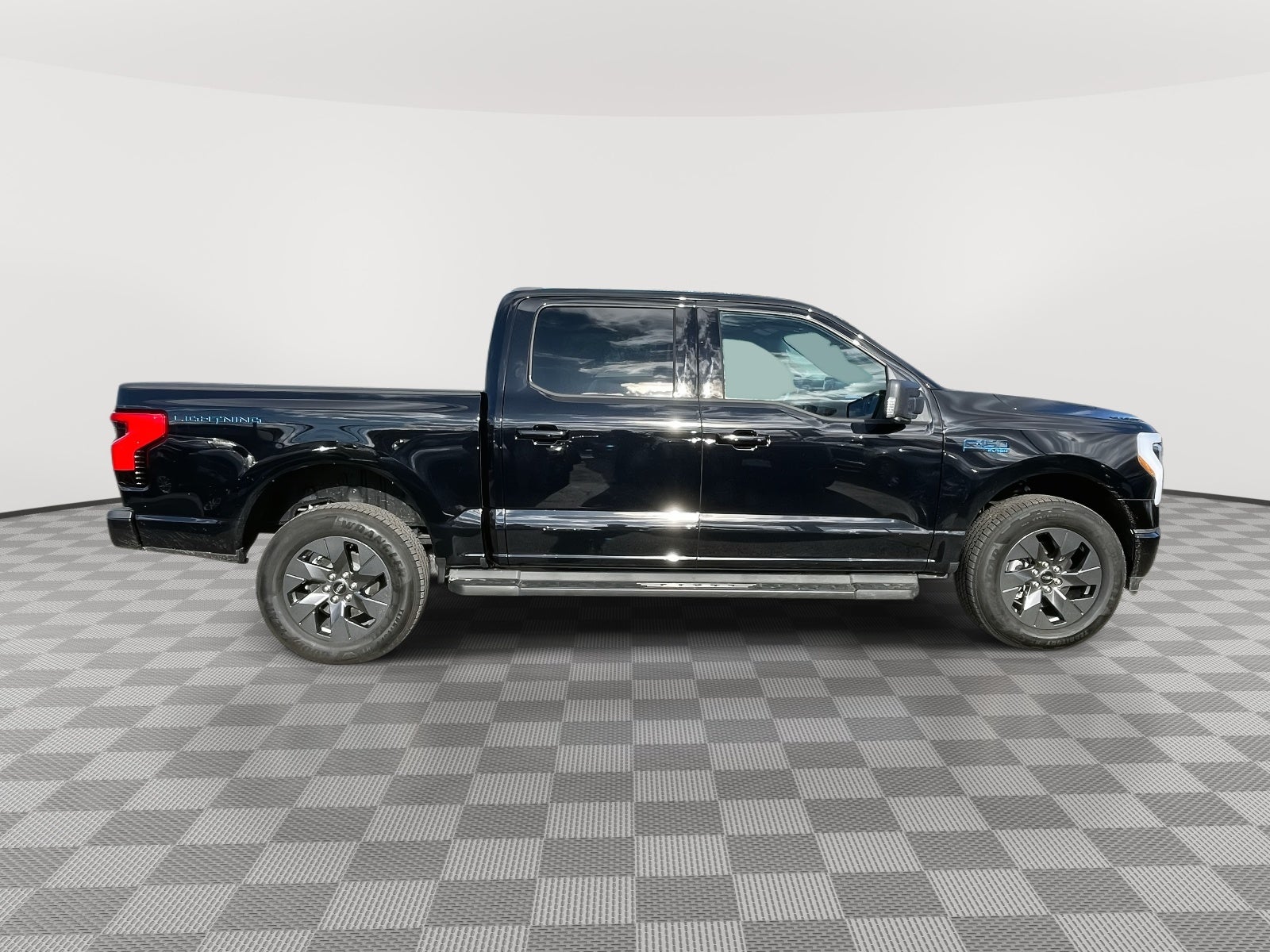 2025 Ford F-150 Lightning Flash