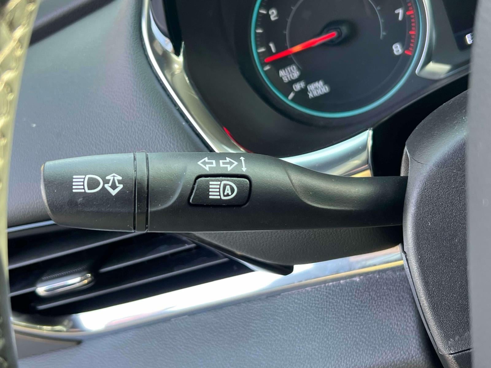 2023 Chevrolet Traverse FWD LT Cloth