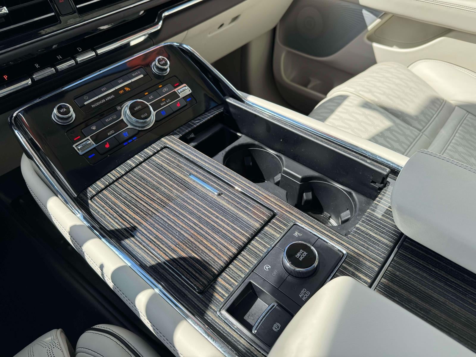 2024 Lincoln Navigator Black Label L