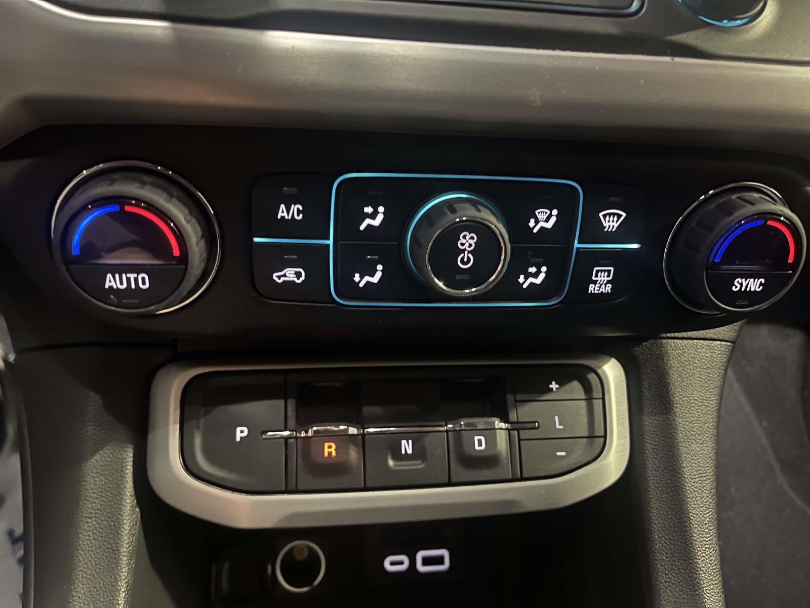 2023 GMC Acadia AWD SLT