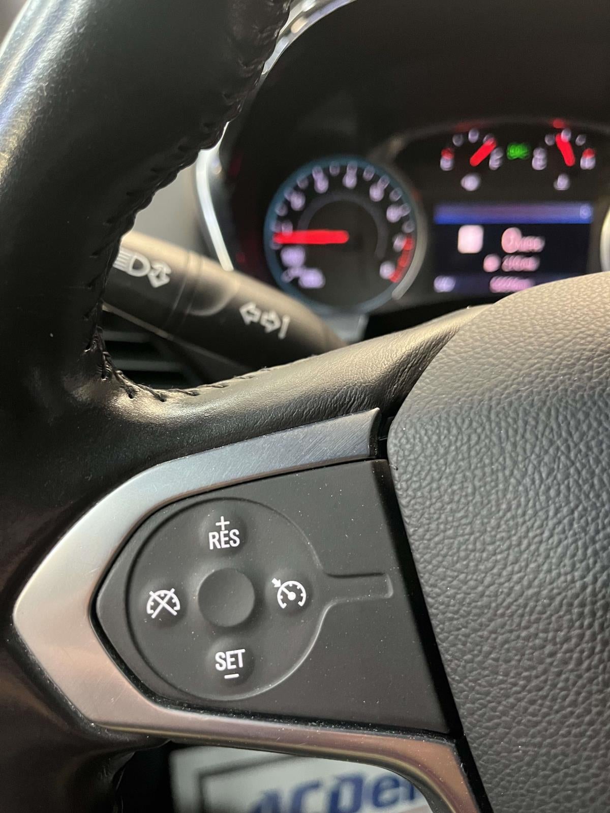 2021 Chevrolet Traverse AWD LT Leather