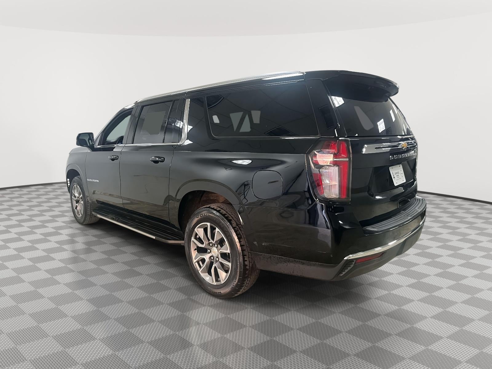 2024 Chevrolet Suburban 4WD LT