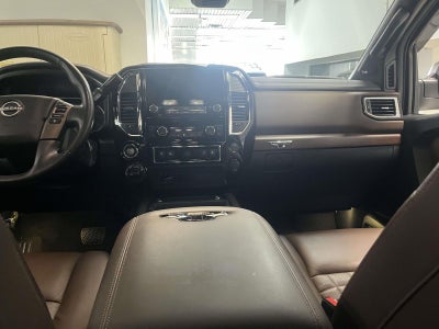 2023 Nissan TITAN Crew Cab Platinum Reserve 4x4