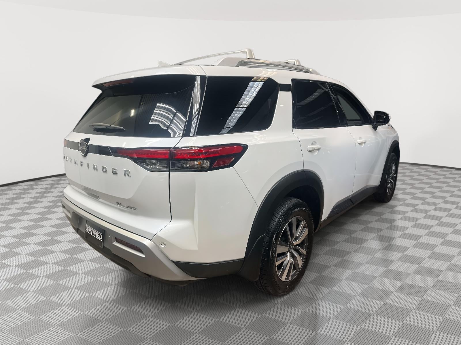 2025 Nissan Pathfinder SL 4WD