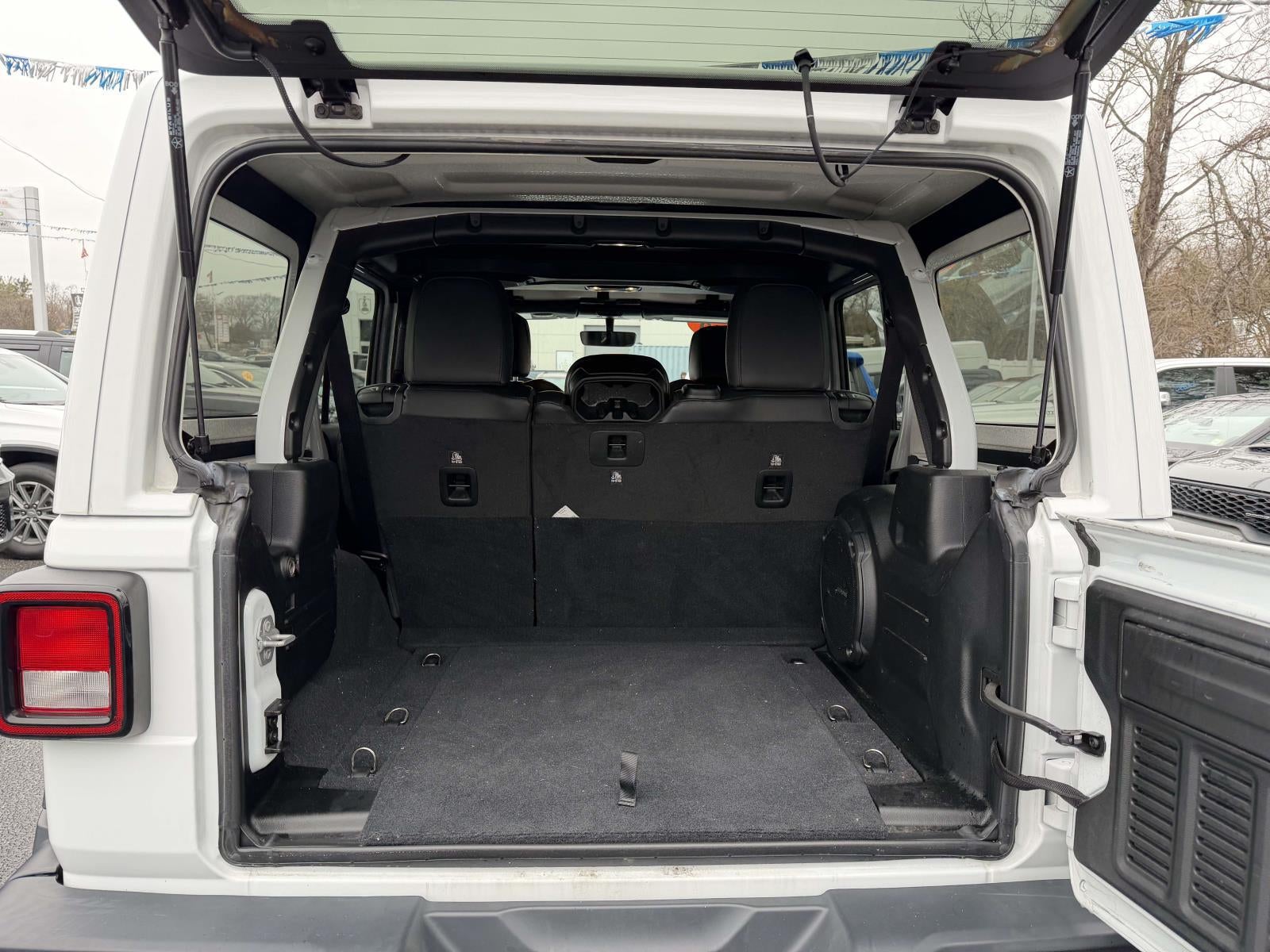 2019 Jeep Wrangler Unlimited Sahara Altitude 4x4