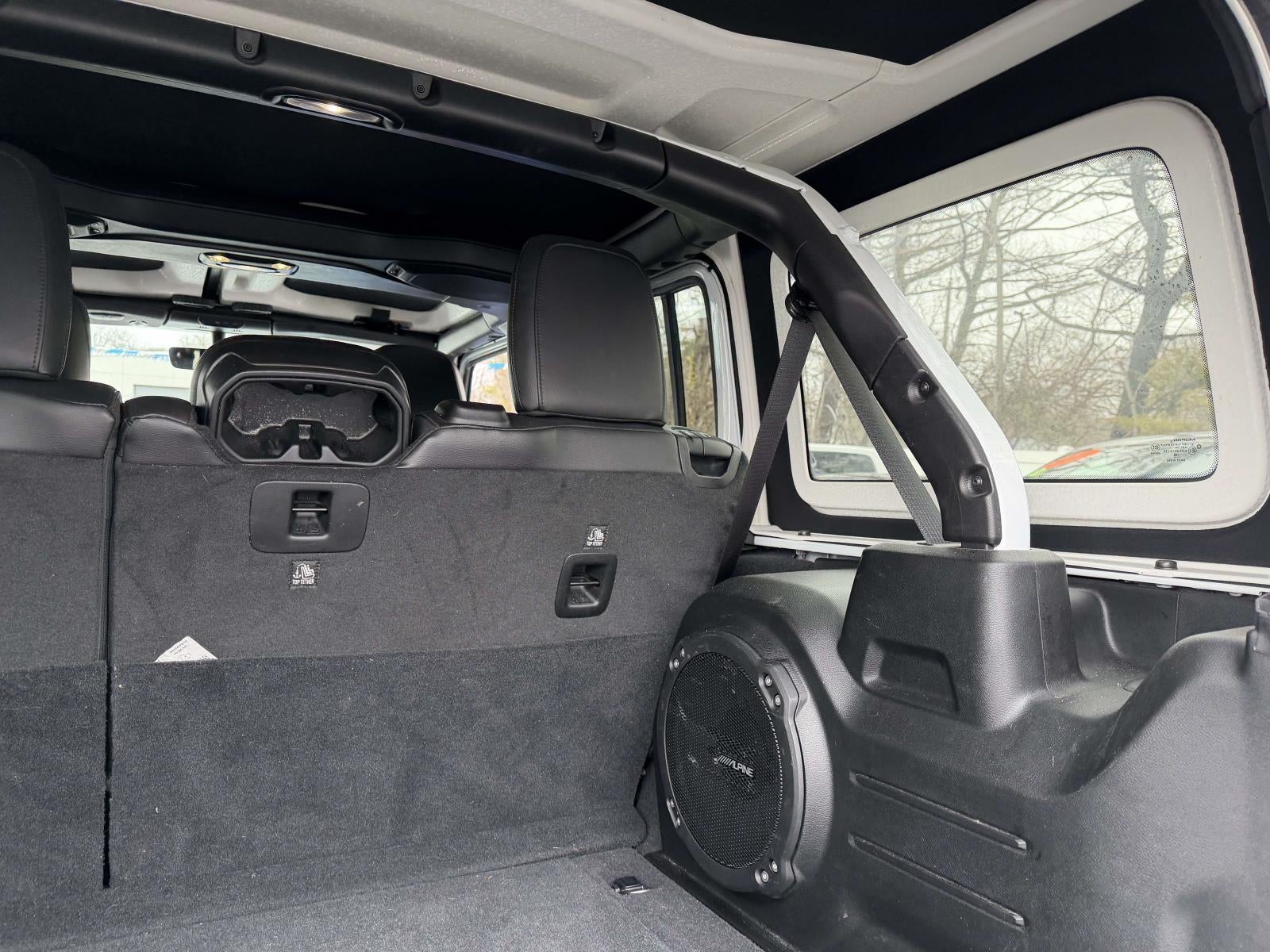 2019 Jeep Wrangler Unlimited Sahara Altitude 4x4