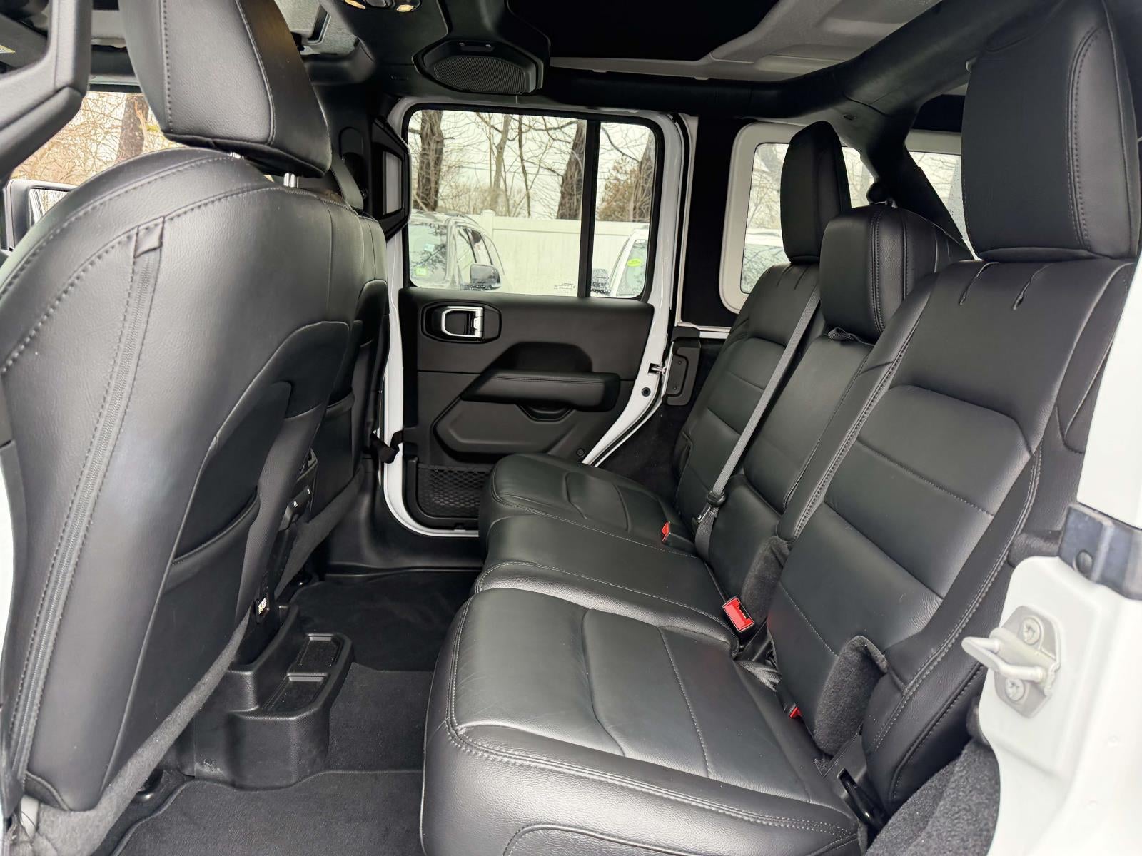 2019 Jeep Wrangler Unlimited Sahara Altitude 4x4