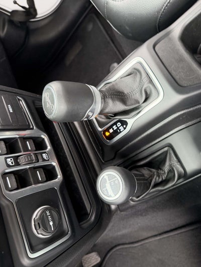 2019 Jeep Wrangler Unlimited Sahara Altitude 4x4