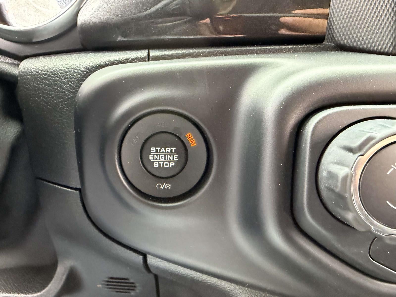 2019 Jeep Wrangler Unlimited Sahara Altitude 4x4