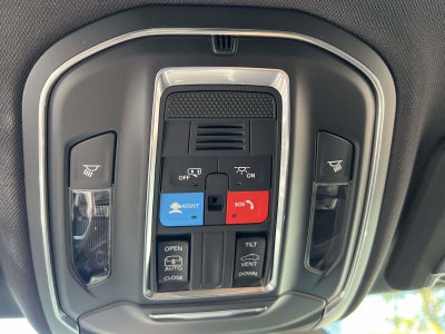 2025 Jeep Grand Cherokee Laredo X 4x4