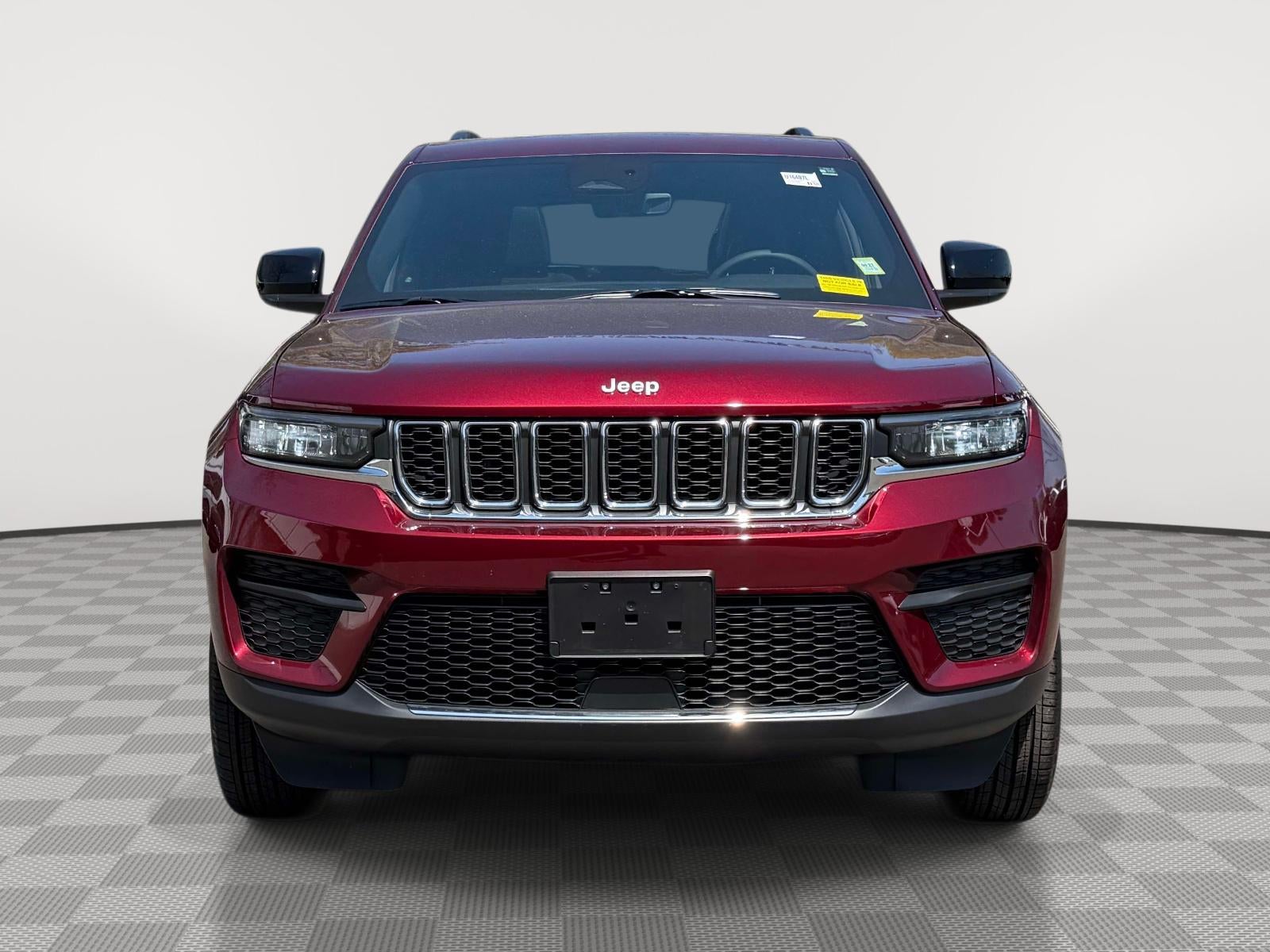 2025 Jeep Grand Cherokee Laredo X 4x4
