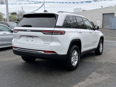 2023 Jeep Grand Cherokee Laredo 4x4