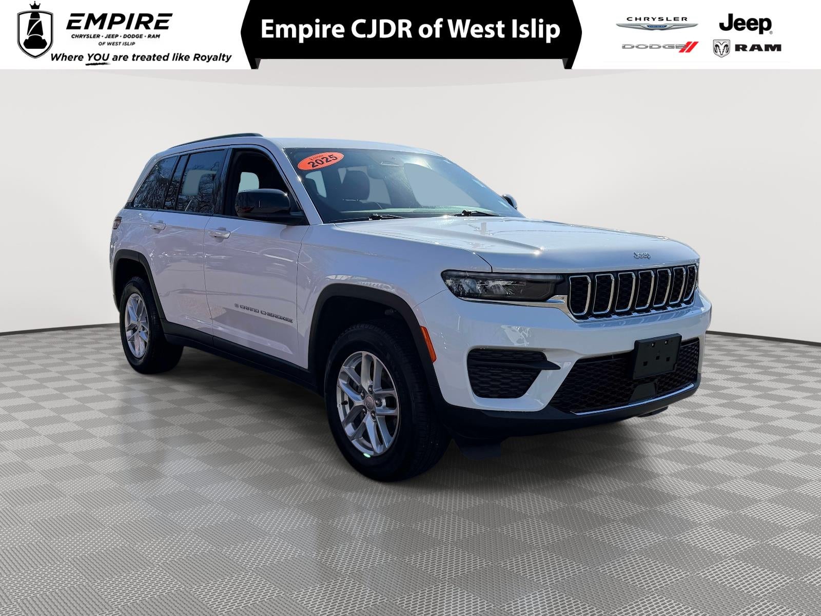 2025 Jeep Grand Cherokee Laredo X 4x4