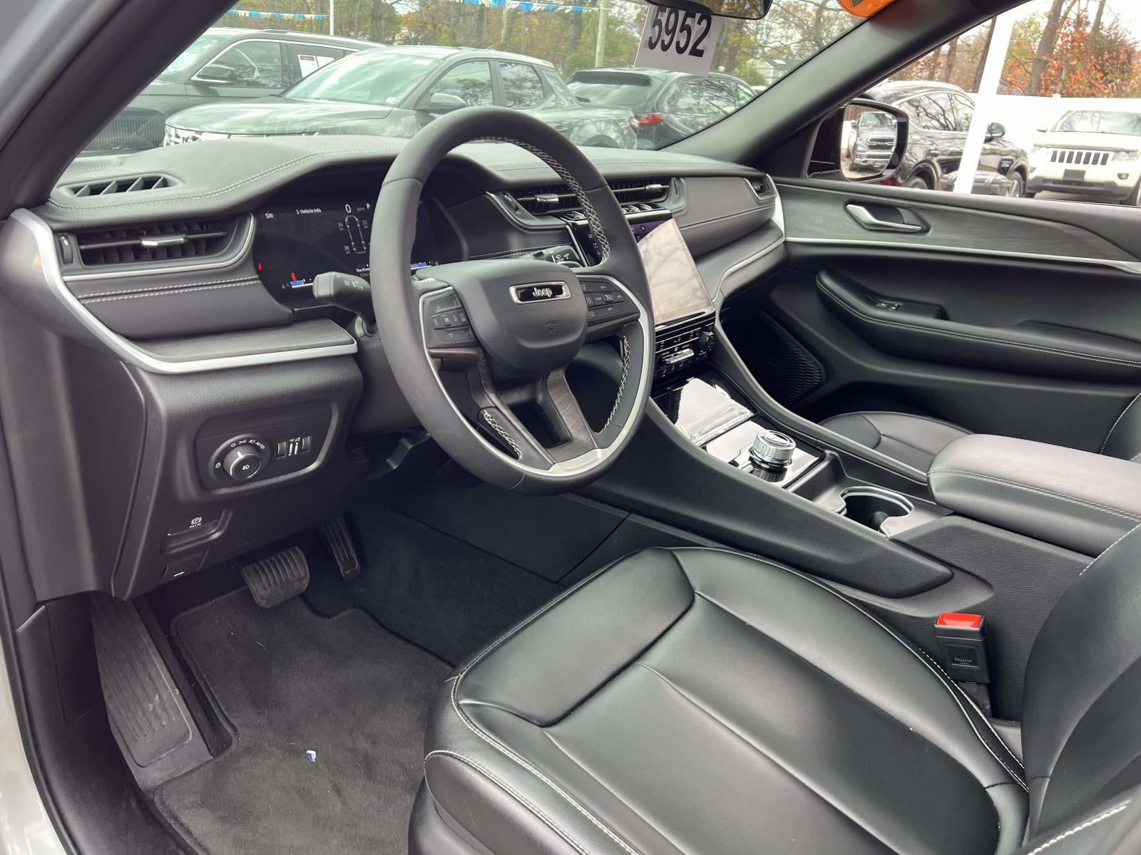 2025 Jeep Grand Cherokee GRAND CHEROKEE L LIMITED 4X4