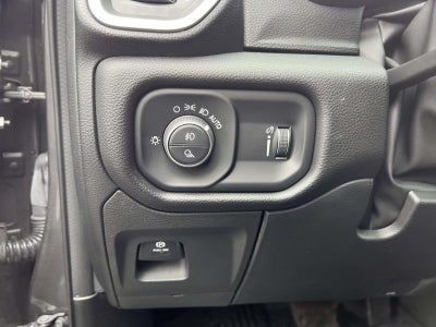 2023 RAM 1500 Big Horn Crew Cab 4x4 5'7' Box