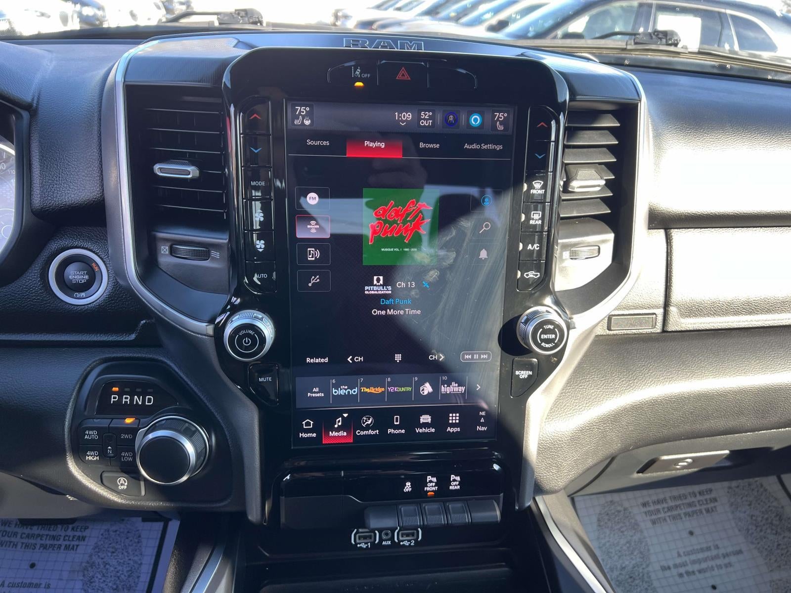 2025 RAM 1500 Big Horn Crew Cab 4x4 5'7' Box