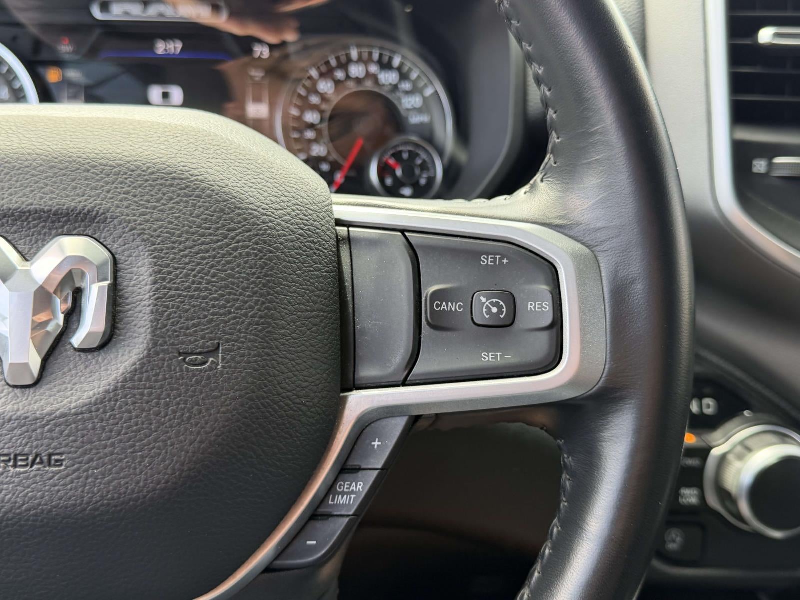 2022 RAM 1500 Big Horn Crew Cab 4x4 5'7' Box