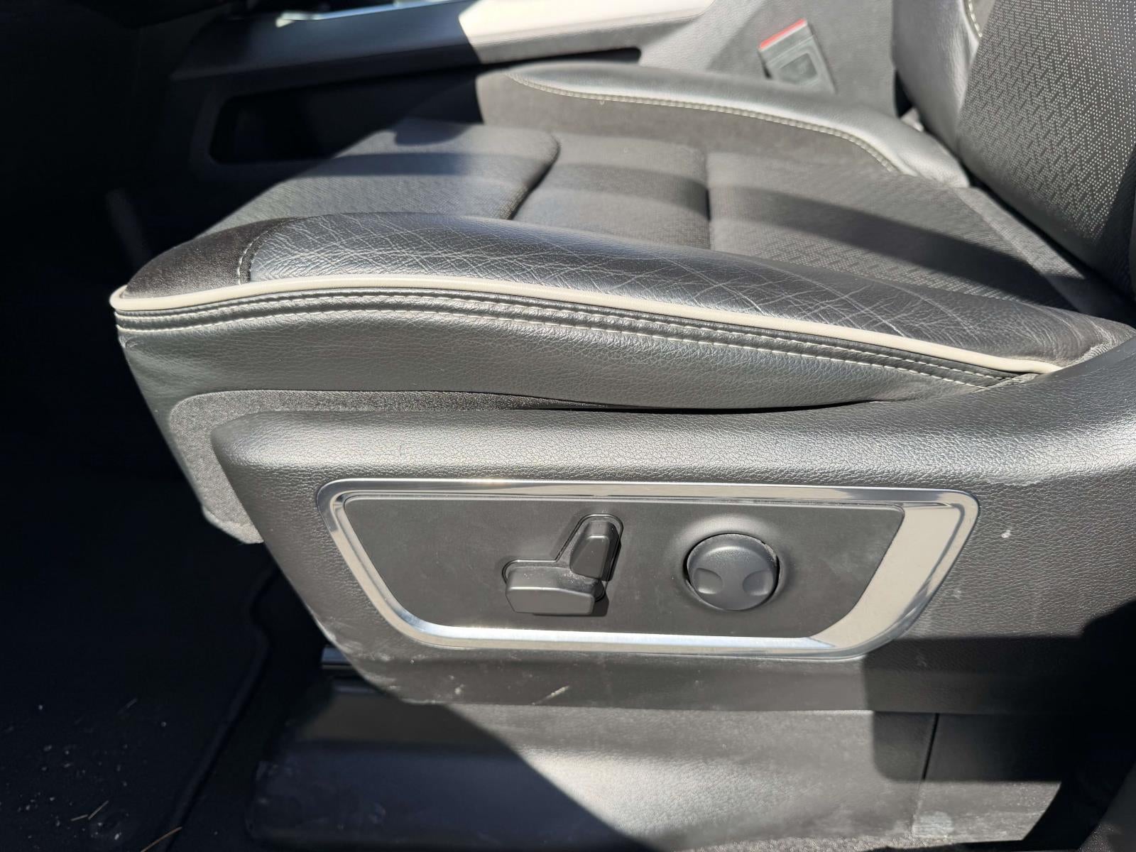 2025 RAM 1500 Laramie Crew Cab 4x4 5'7' Box