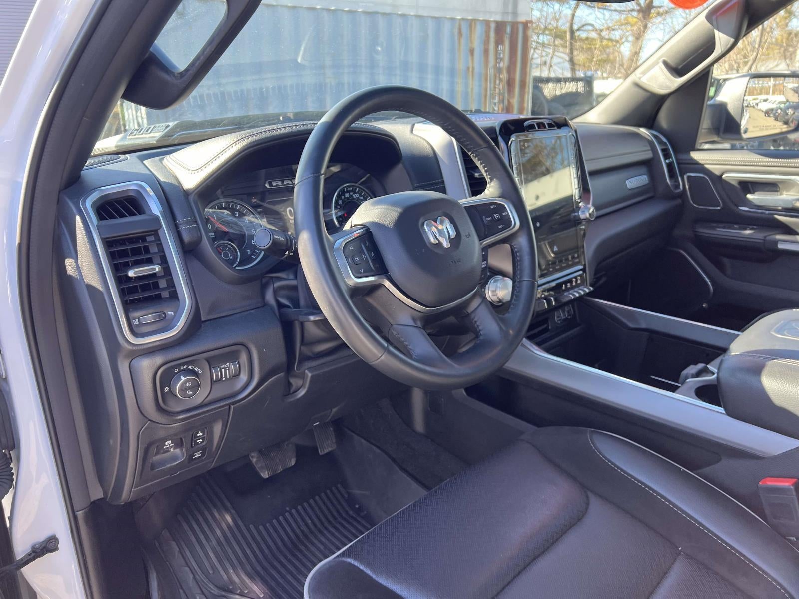 2023 RAM 1500 Laramie Crew Cab 4x4 5'7' Box