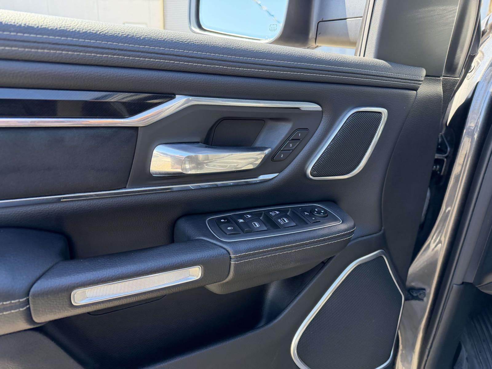 2021 RAM 1500 Laramie Crew Cab 4x4 5'7' Box