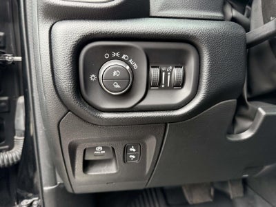 2022 RAM 1500 Laramie Crew Cab 4x4 5'7' Box