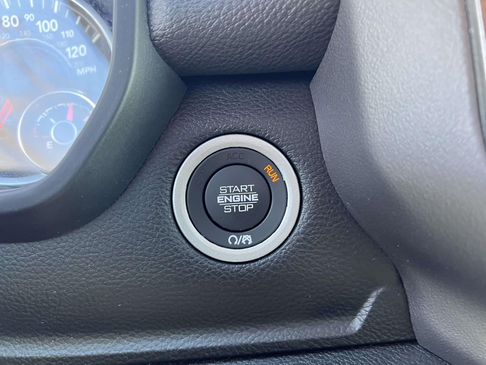 2024 RAM 1500 Laramie Crew Cab 4x4 5'7' Box