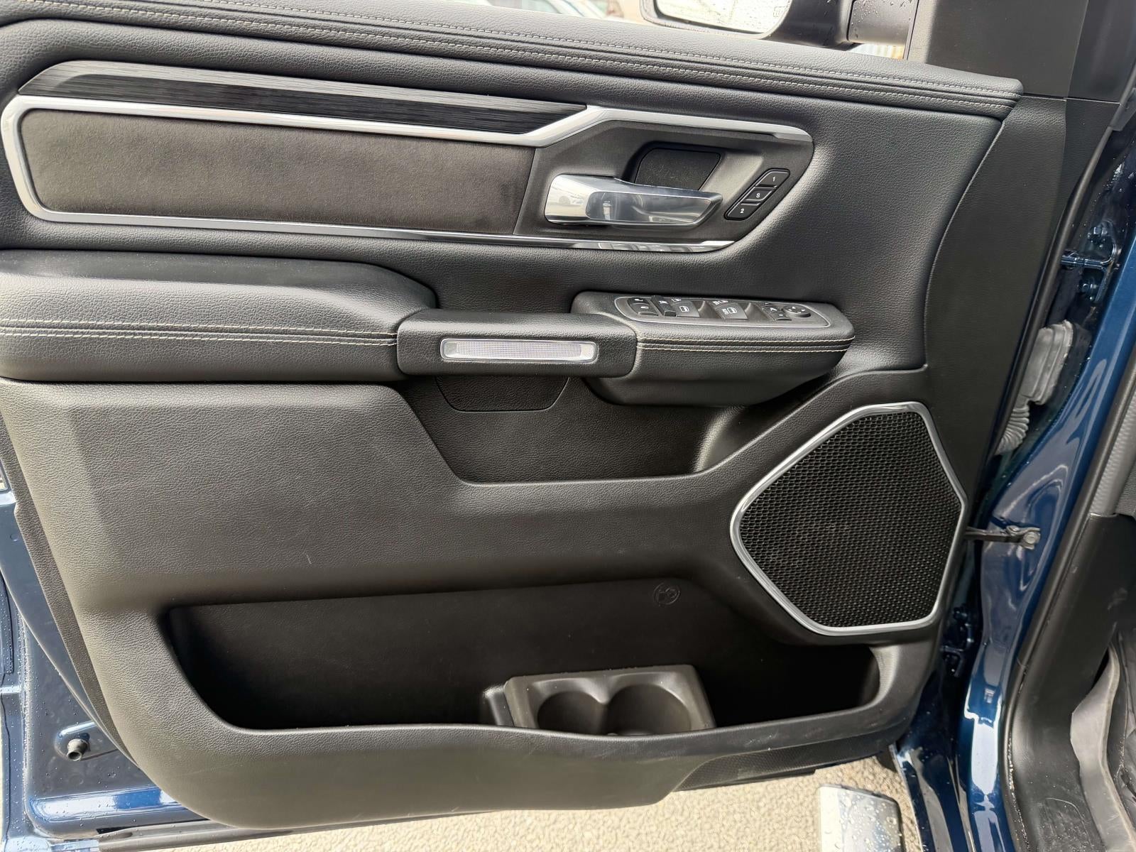 2023 RAM 1500 Laramie Crew Cab 4x4 5'7' Box