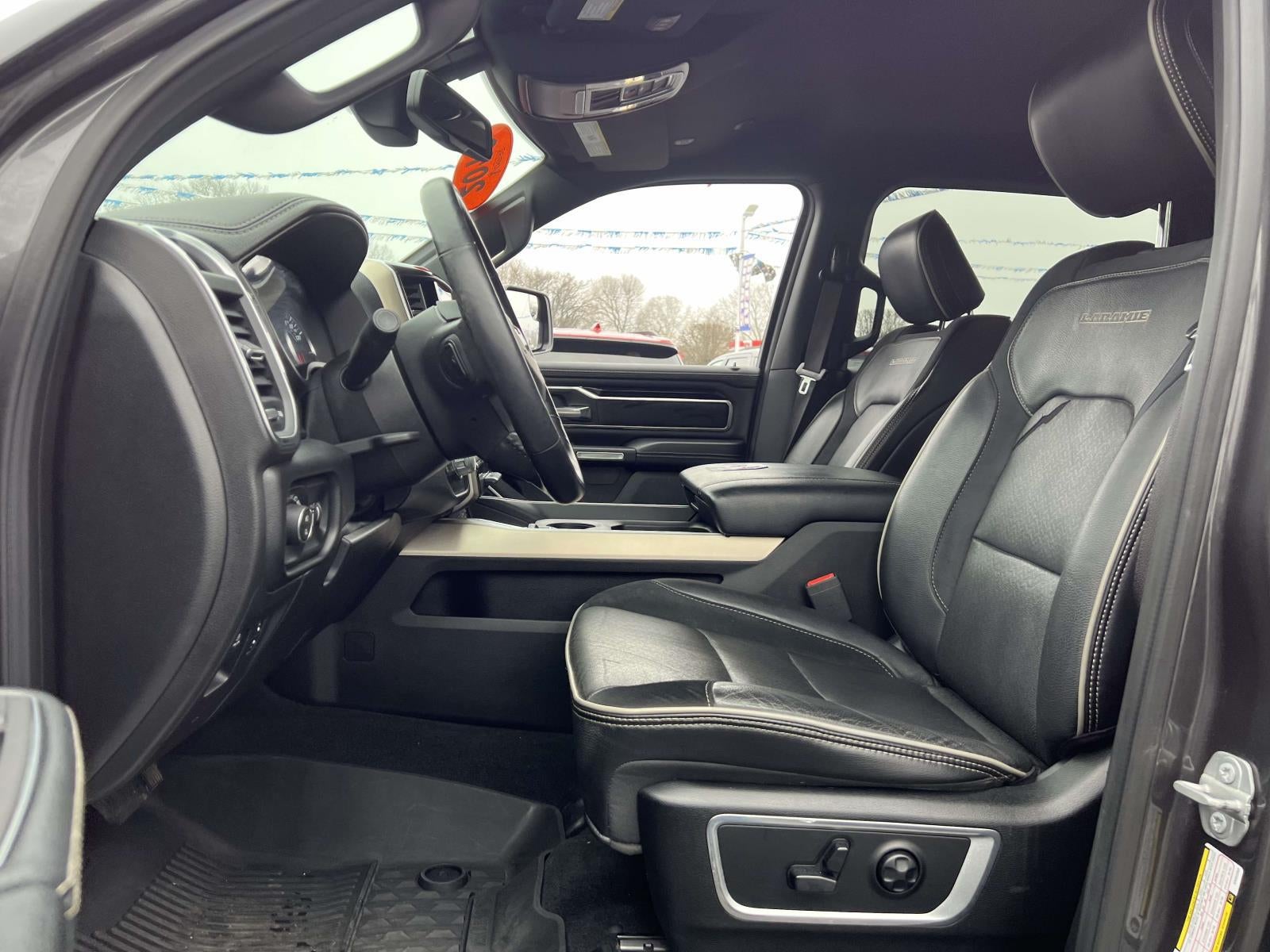 2019 RAM 1500 Laramie Crew Cab 4x4 5'7' Box