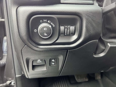 2019 RAM 1500 Laramie Crew Cab 4x4 5'7' Box