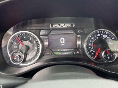 2019 RAM 1500 Laramie Crew Cab 4x4 5'7' Box