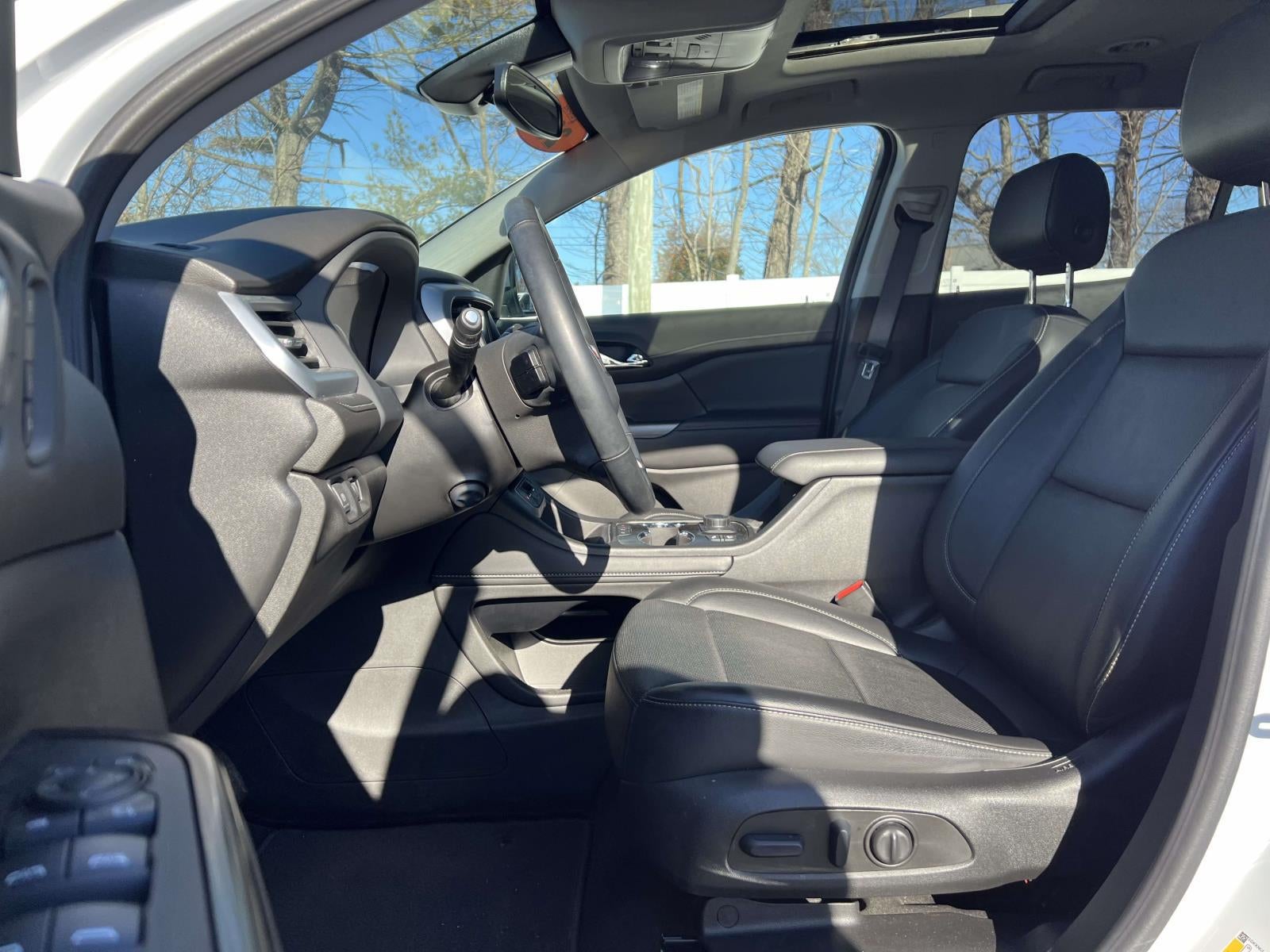 2023 GMC Acadia AWD SLT