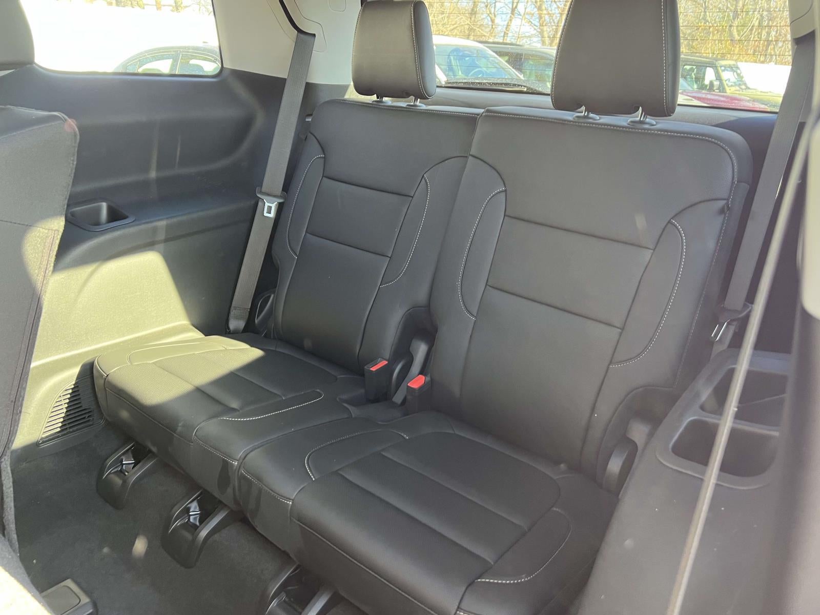 2023 GMC Acadia AWD SLT