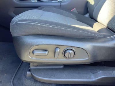 2023 Chevrolet Traverse FWD LT Cloth