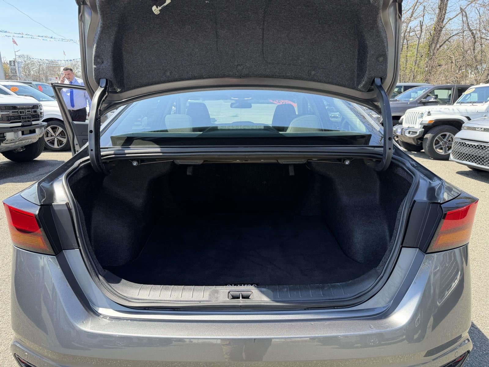 2024 Nissan Altima SV FWD