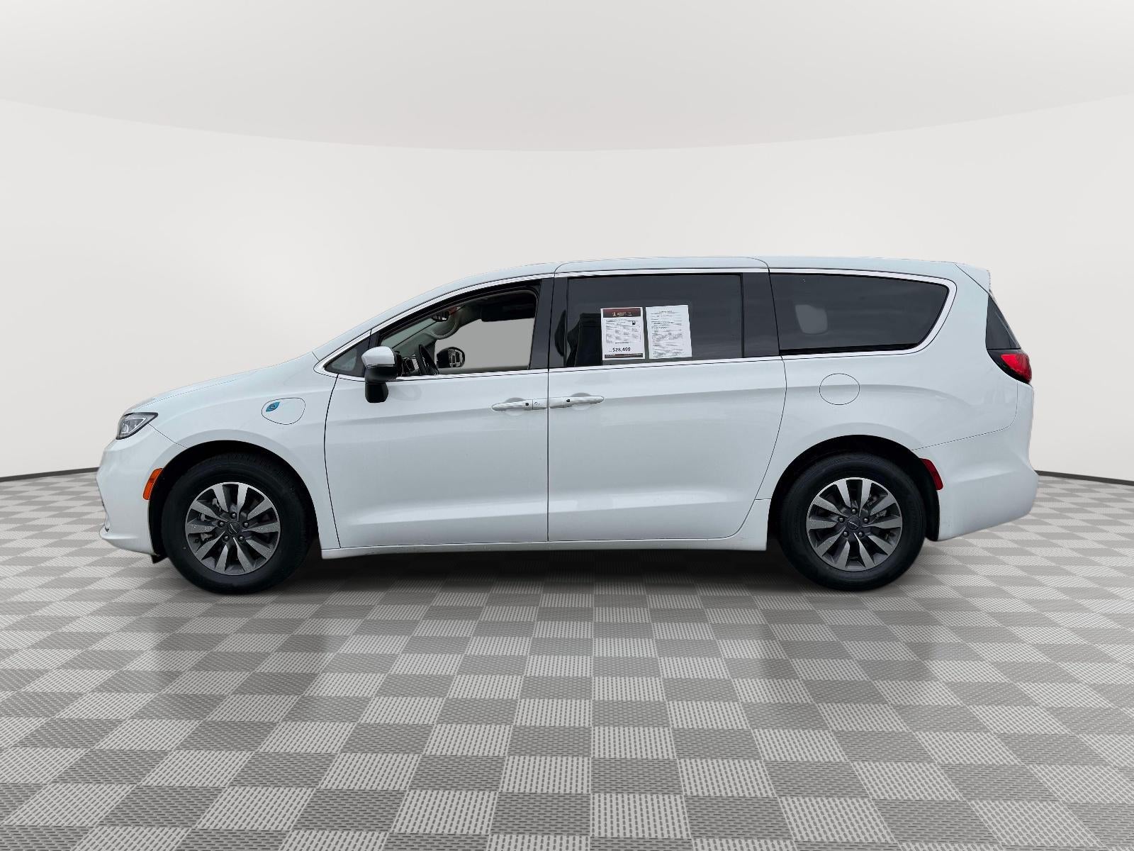 2023 Chrysler Pacifica Hybrid Touring L